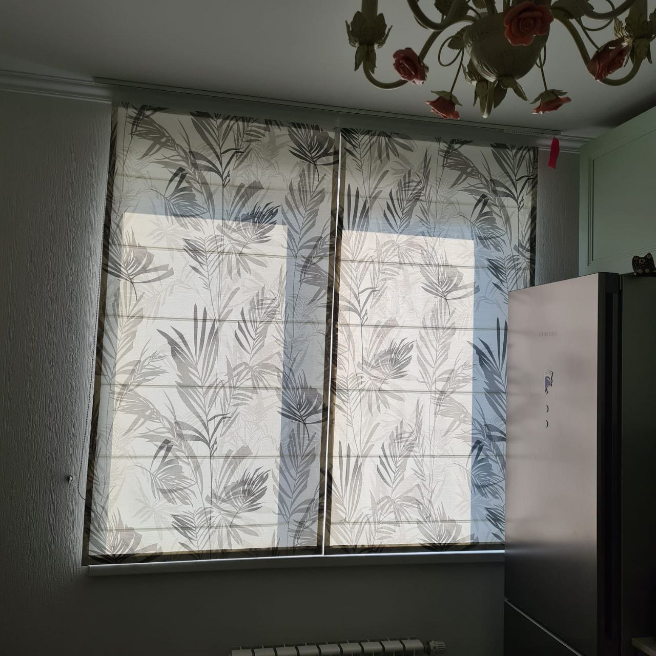 Тюлевая римская штор на кухню